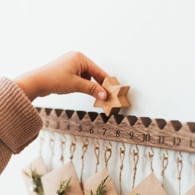 Wooden Christmas Countdown Calendar with Star Holiday Gift for Family Friends Nativity Advent Calendar Holiday Decoration Advent Activity