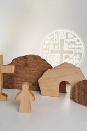 Reusable Easter Decor. Easter Empty Tomb Scene. Wooden Resurrection Scene. He Is Risen. Christian Easter Decorations. Religious Easter Gift.