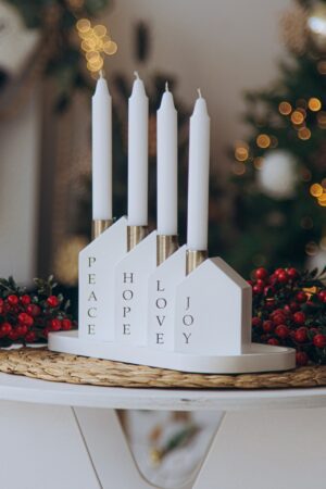 Modern Advent Wreath. Christmas Table Centerpiece. Wooden Candle Holders. Nativity Scene. Christmas Countdown. Reusable Holiday Decoration.