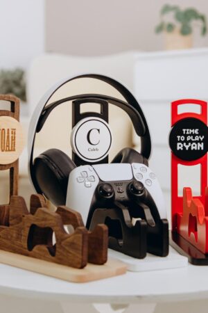 Personalized Game Controller Stand Wooden Headphone Hanger Custom Gift for Gamers Valentine's Day Gift for Him Gamer Boyfriend Gift